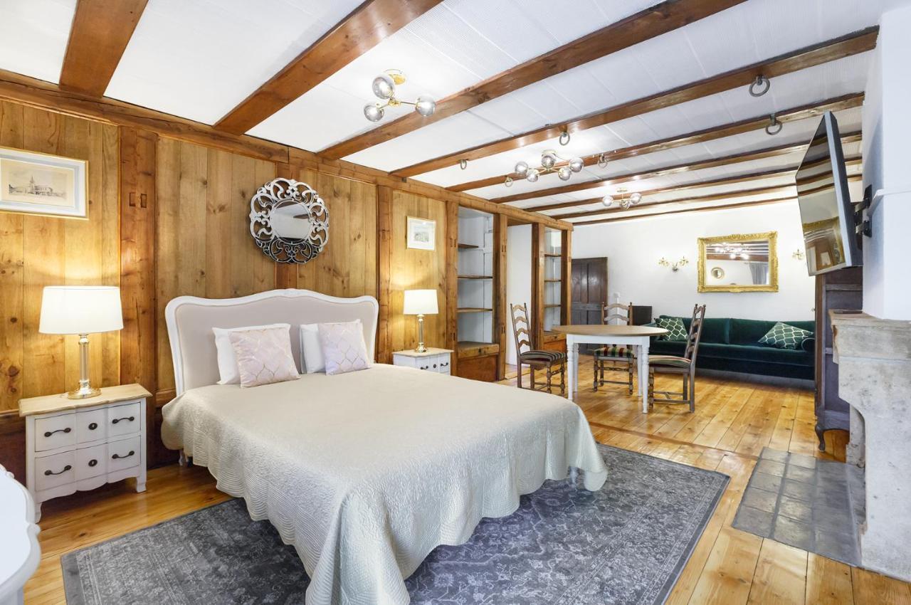 A Castle Spirit Apartment In Chateau Du Chatelard Clarens ภายนอก รูปภาพ