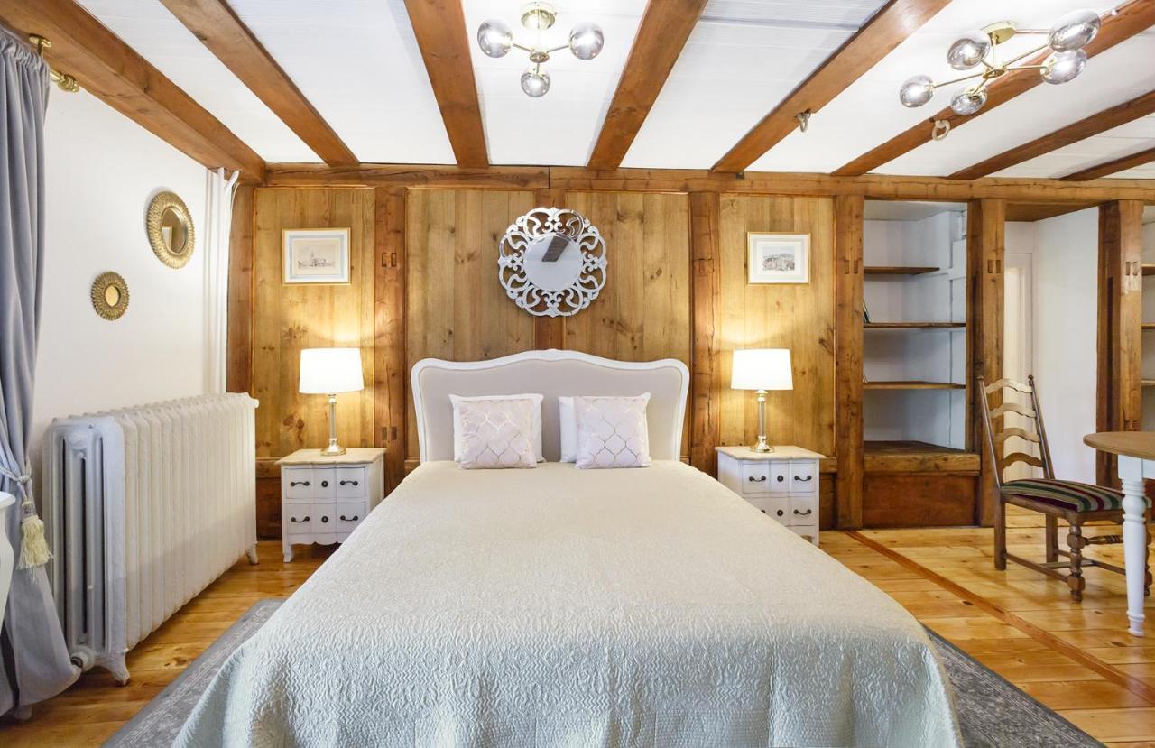 A Castle Spirit Apartment In Chateau Du Chatelard Clarens ภายนอก รูปภาพ