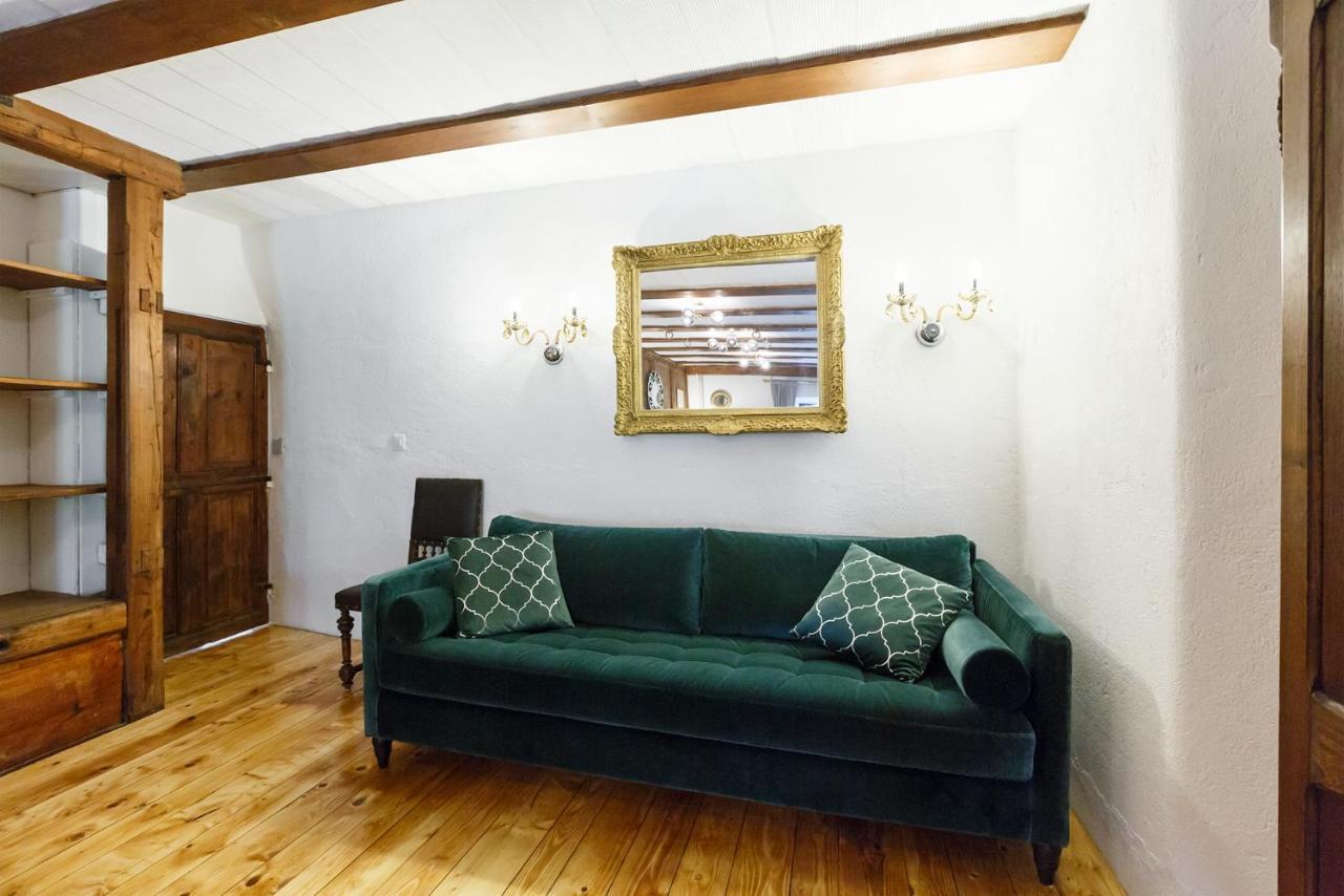 A Castle Spirit Apartment In Chateau Du Chatelard Clarens ภายนอก รูปภาพ